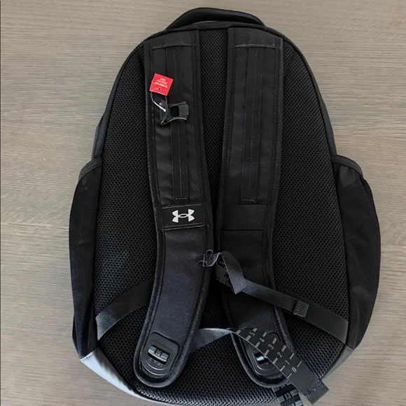 Under Armour backpack - Picture 2 of 4